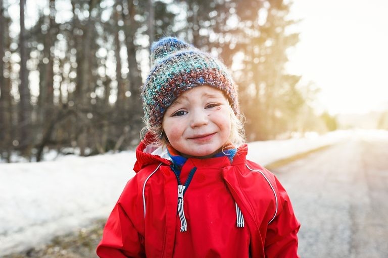 kelowna-family-outdoor-photographer-winter-snow