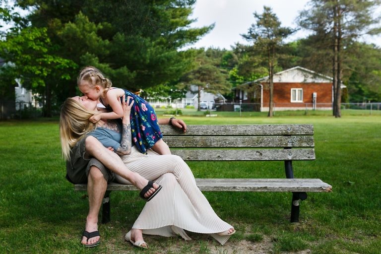 Barrie Family Photographer | Bubbles, Bouncing, and a Neighbourhood Park