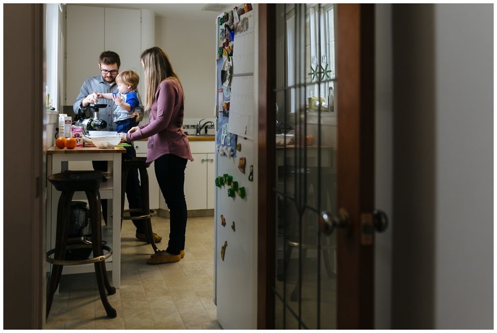 revelstoke-family-prepares-pancakes-together-in-their-kitchen